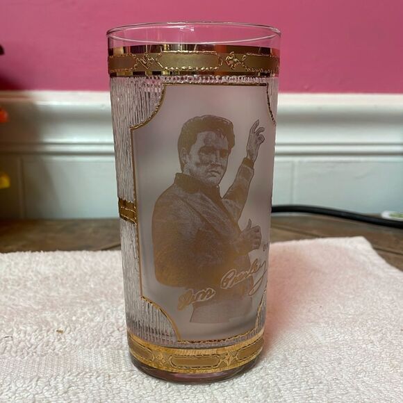 Other - Beautiful Elvis Presley vintage Graceland 22kt gold glass glass